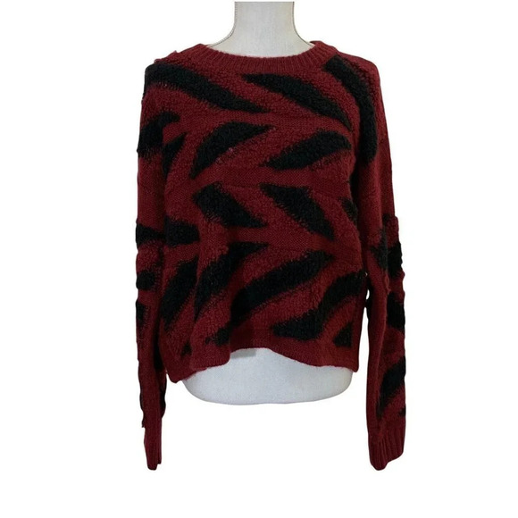 John + Jenn Crop Sweater Chunky Box Fit Chevron Geometric Stripe Pattern Fuzzy - Picture 1 of 10